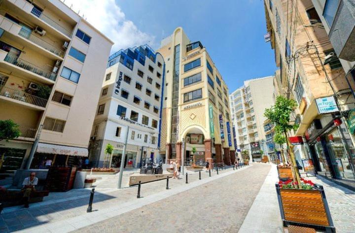 Deluxe Apartment With Valletta And Harbour Views Sliema Bagian luar foto
