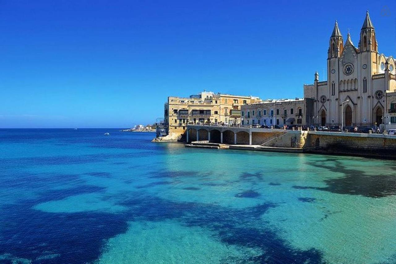 Deluxe Apartment With Valletta And Harbour Views Sliema Bagian luar foto