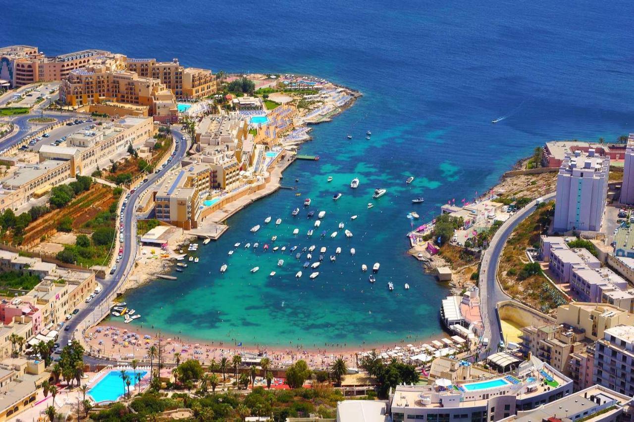 Deluxe Apartment With Valletta And Harbour Views Sliema Bagian luar foto