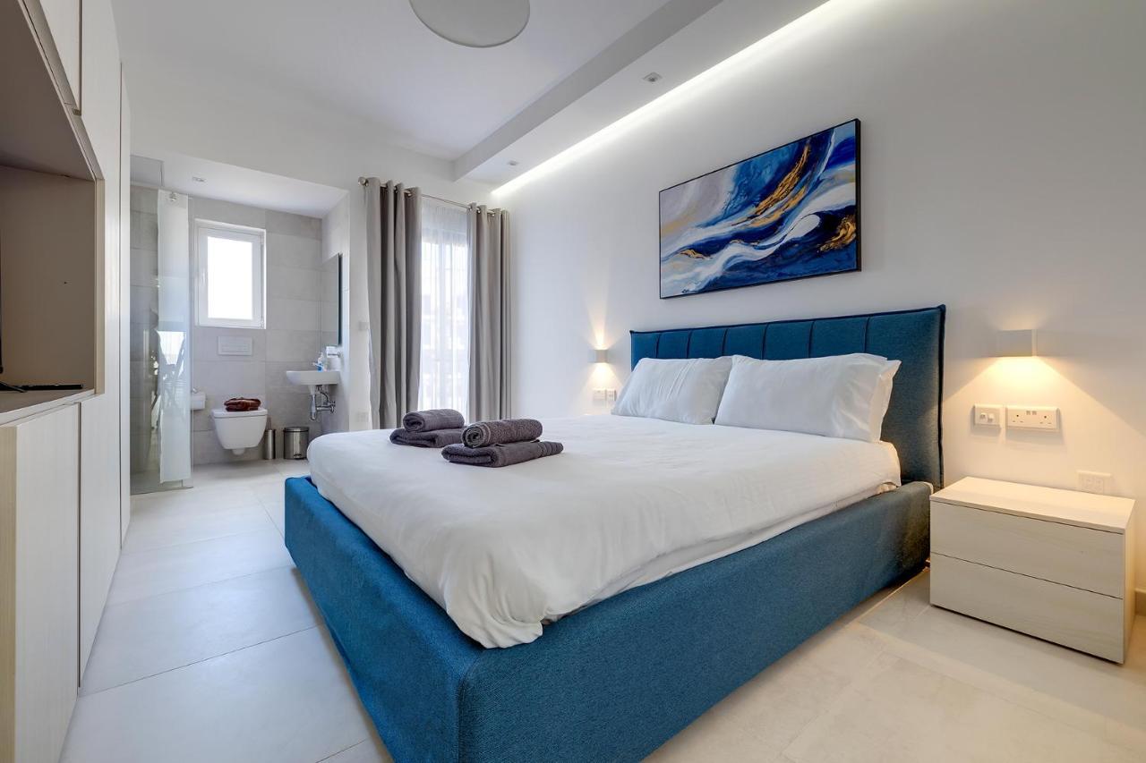 Deluxe Apartment With Valletta And Harbour Views Sliema Bagian luar foto
